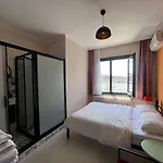 Wonder Homes 7- Ultra Luxury , 4br, 2ba Sea View Karakoey 이스탄불