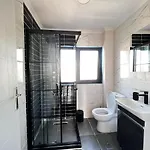 Wonder Homes 7- Ultra Luxury , 4br, 2ba Sea View Karakoey 아파트 *