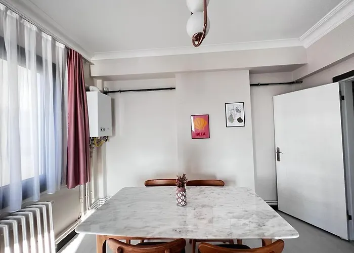 Wonder Homes 7- Ultra Luxury , 4br, 2ba Sea View Karakoey * 伊斯坦布尔