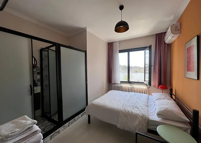 Wonder Homes 7- Ultra Luxury , 4br, 2ba Sea View Karakoey 伊斯坦布尔