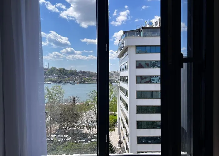 Wonder Homes 7- Ultra Luxury , 4br, 2ba Sea View Karakoey Stambuł