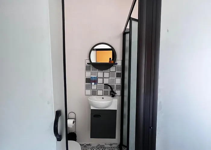 Wonder Homes 7- Ultra Luxury , 4br, 2ba Sea View Karakoey * 伊斯坦布尔