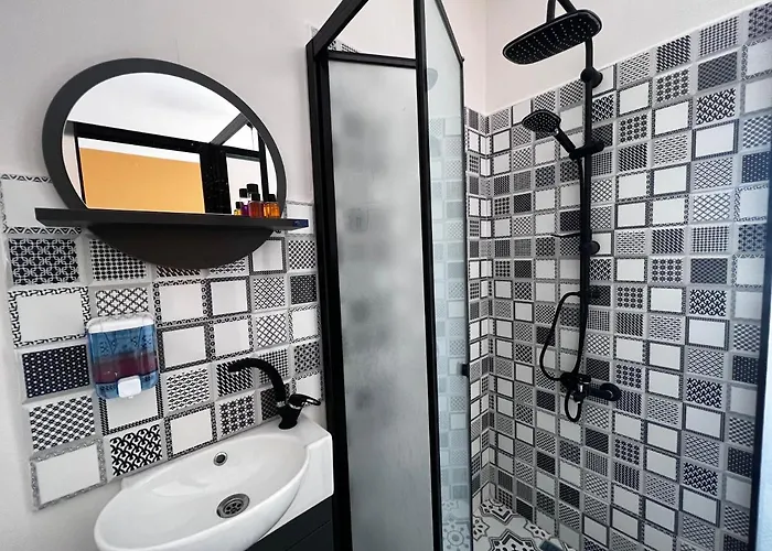 公寓 Wonder Homes 7- Ultra Luxury , 4br, 2ba Sea View Karakoey 伊斯坦布尔