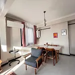 Wonder Homes 7- Ultra Luxury , 4br, 2ba Sea View Karakoey Istanbul