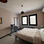 Wonder Homes 7- Ultra Luxury , 4br, 2ba Sea View Karakoey Apartment